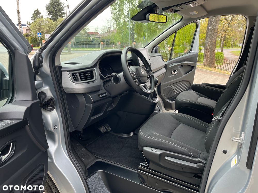 Renault Trafic - 22
