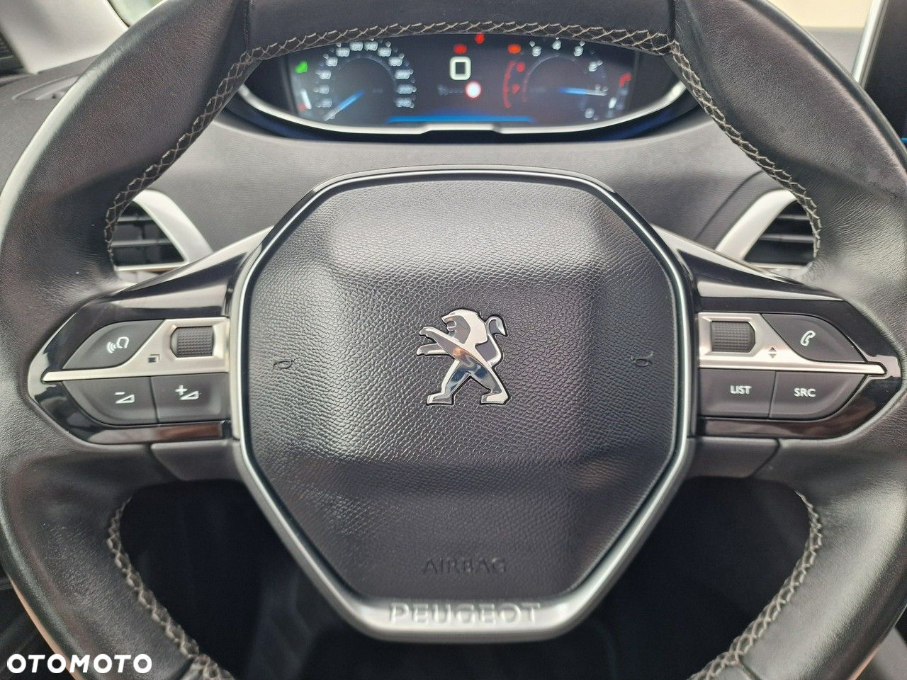 Peugeot 3008 1.2 PureTech Allure - 36