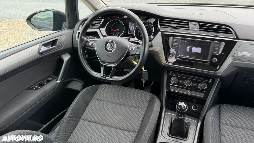 Volkswagen Touran 2.0 TDI Highline - 6