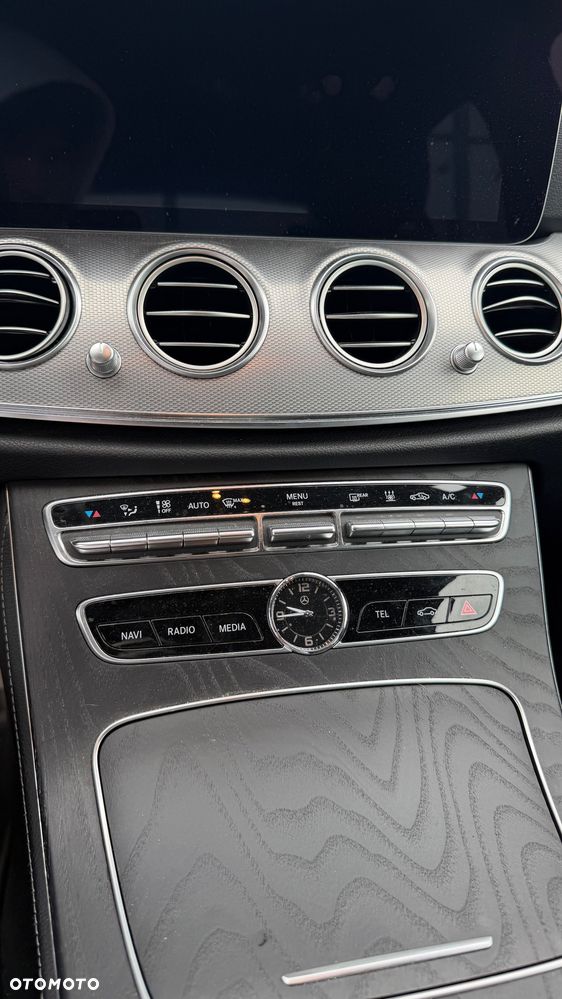 Mercedes-Benz Klasa E 220 d 9G-TRONIC Sportstyle Edition - 9