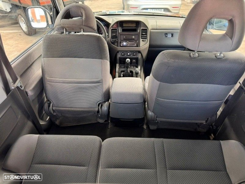 Mitsubishi Pajero 3.2 DI-D GLS - 34