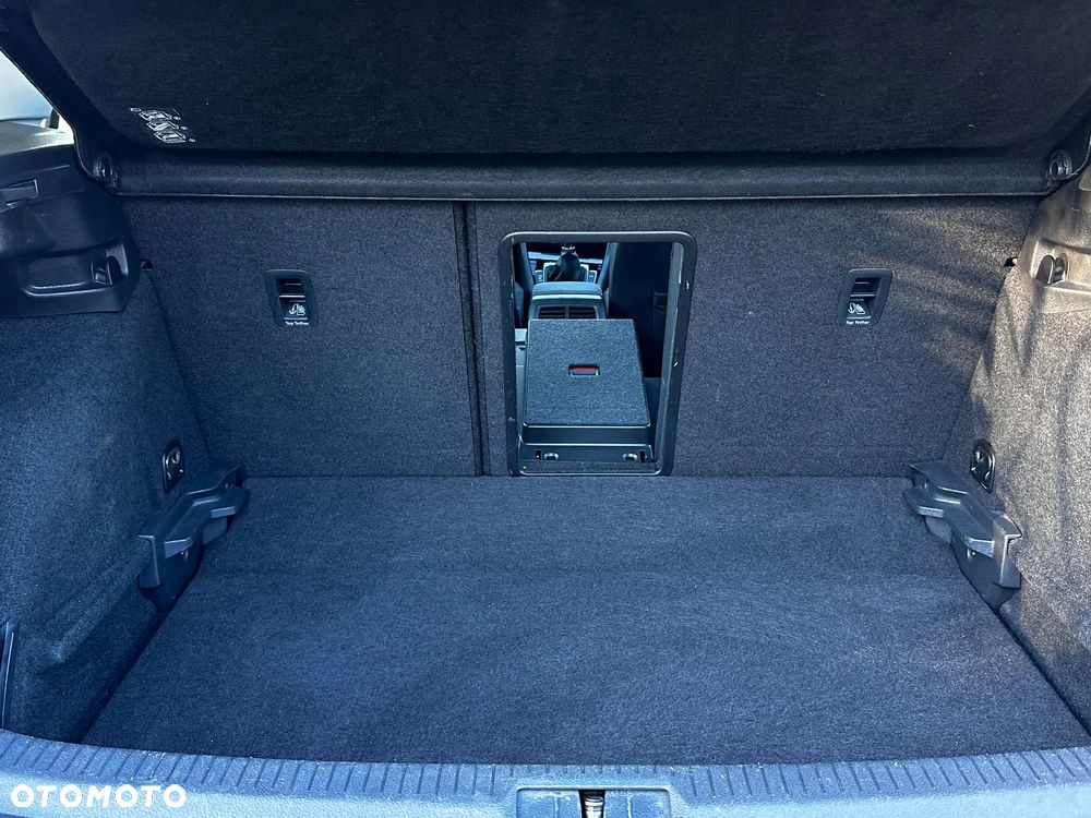 Volkswagen Golf 1.4 TSI Sound - 29