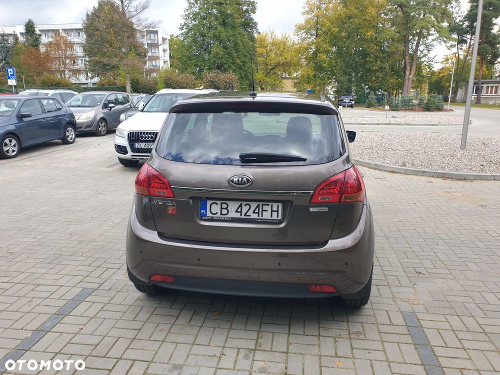 Kia Venga - 17