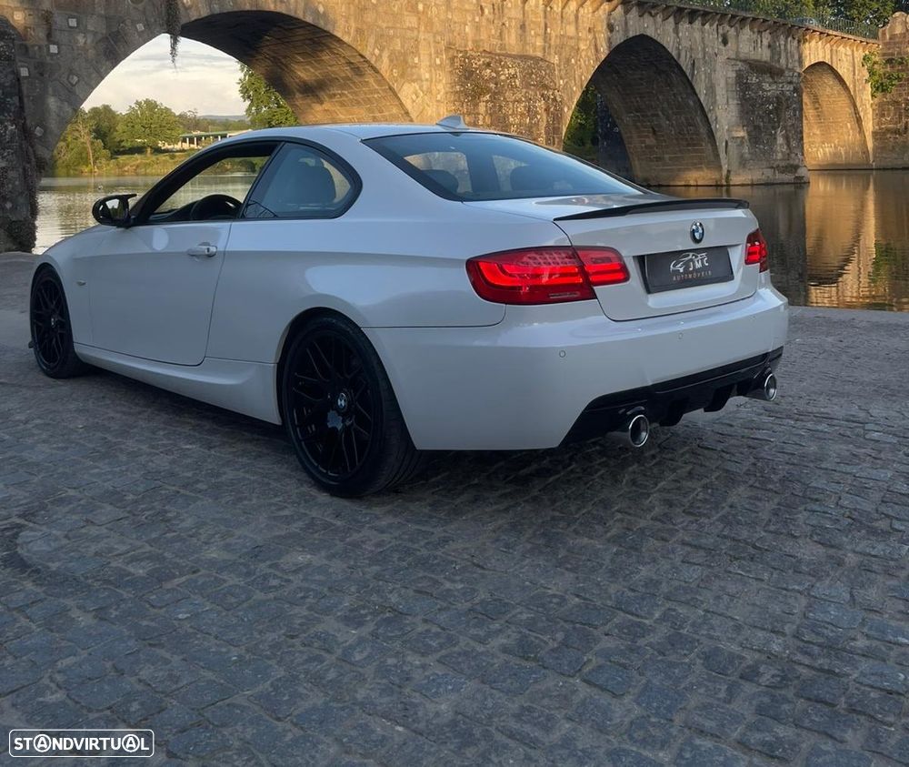 BMW 320 d M Sport Edition - 11