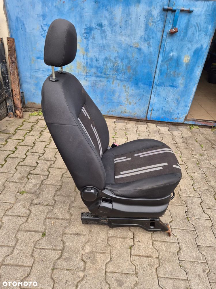 FOTEL PASAŻERA PRAWY FIORINO IV NEMO BIPPER 08r.+ - 6