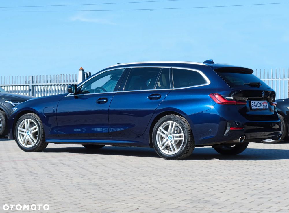 BMW Seria 3 320e Sport Line - 36