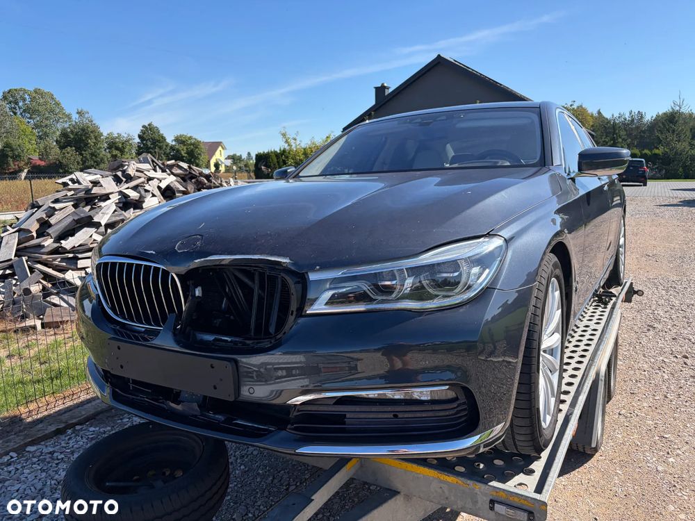 BMW Seria 7 - 12