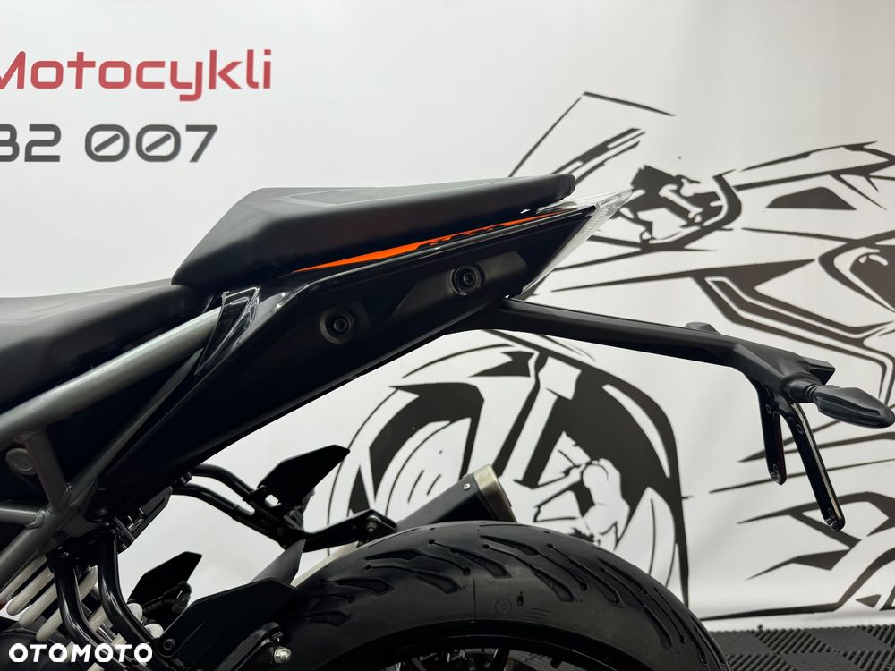 KTM Duke - 21