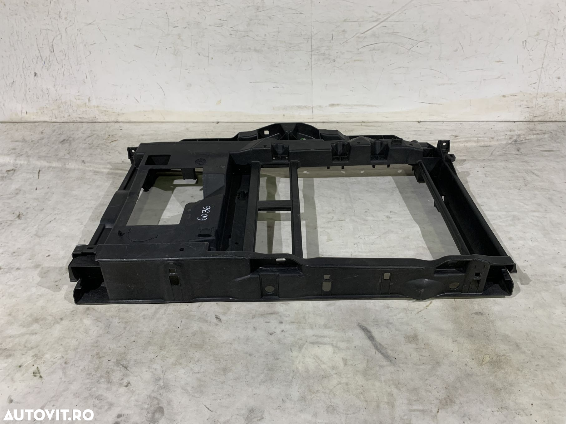 Trager, panou frontal, Peugeot 207, Citroen C3, DS3, 2009, 2010, 2011, 2012, 2013, cod origine OE 9677952180. - 2
