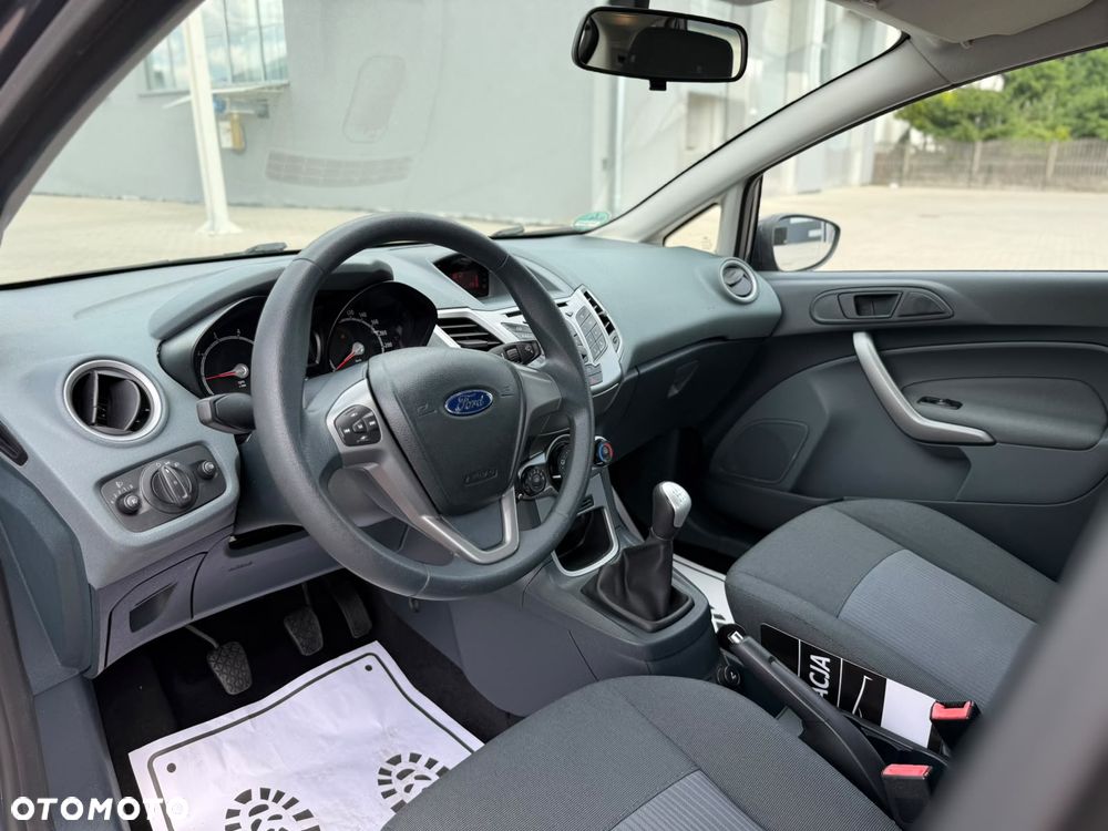 Ford Fiesta 1.25 Champions Edition - 11