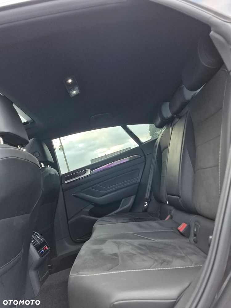 Volkswagen Arteon 2.0 TDI R-Line DSG - 24