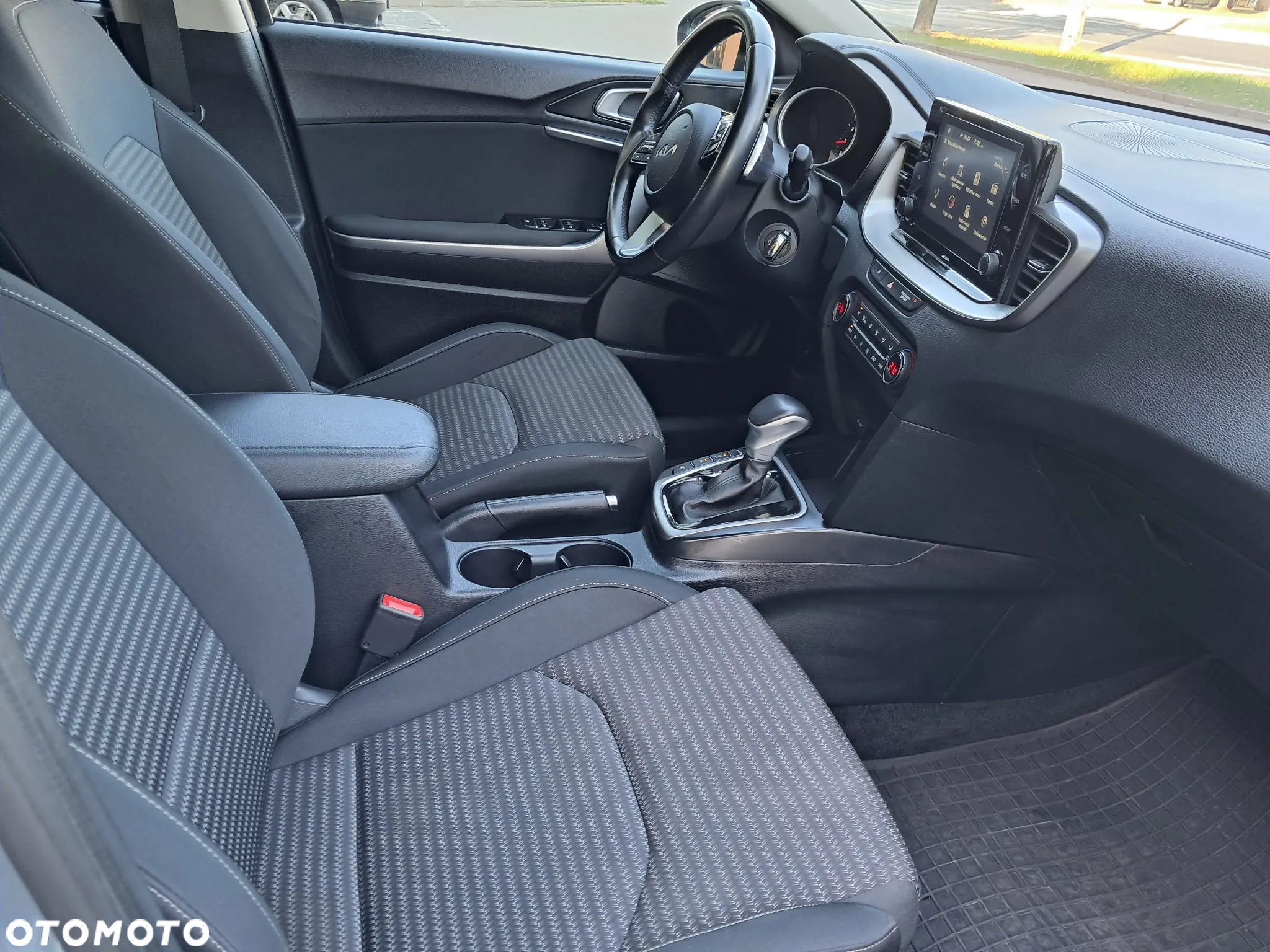 Kia Ceed - 7