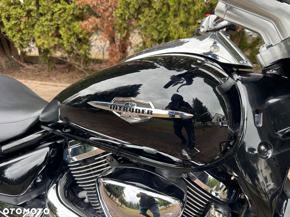 Suzuki Intruder - 22