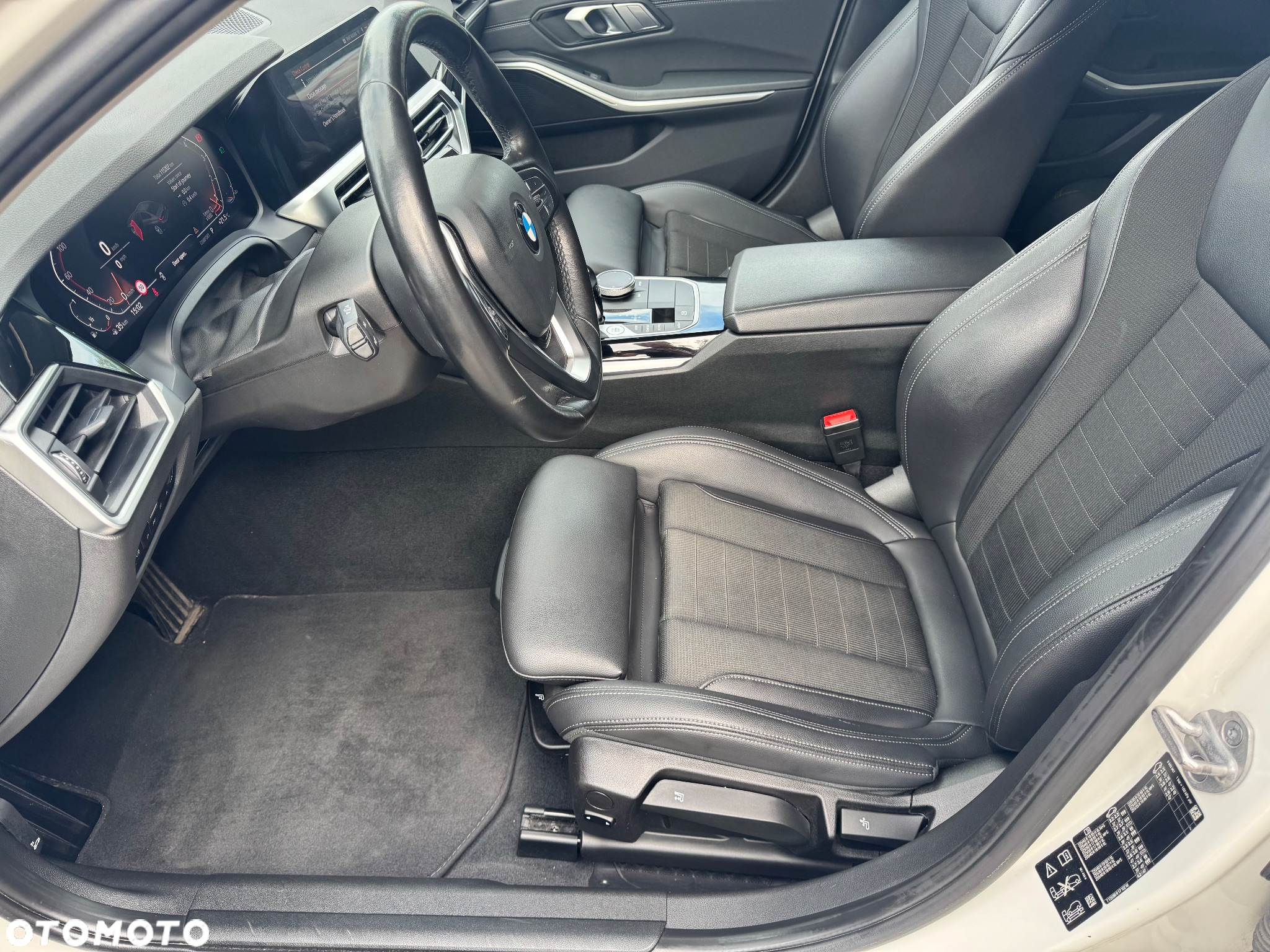 BMW Seria 3 320i xDrive Sport Line - 13