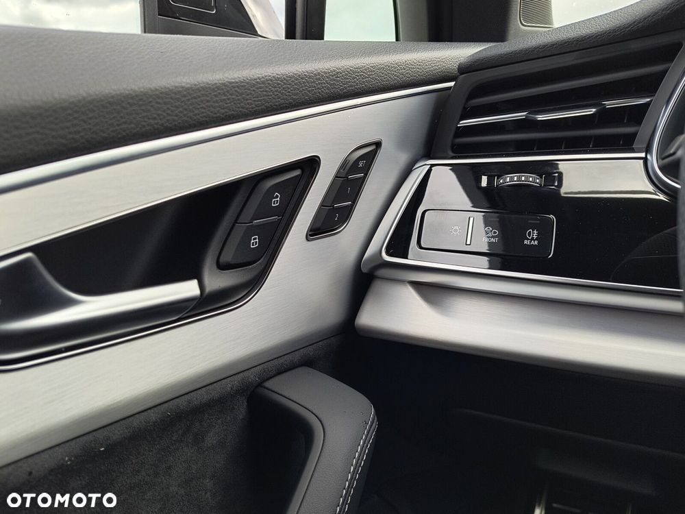 Audi SQ7 TFSI Quattro Tiptronic - 17