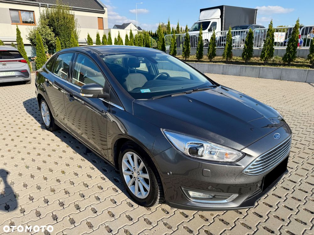 Ford Focus 1.5 EcoBoost Titanium ASS - 4