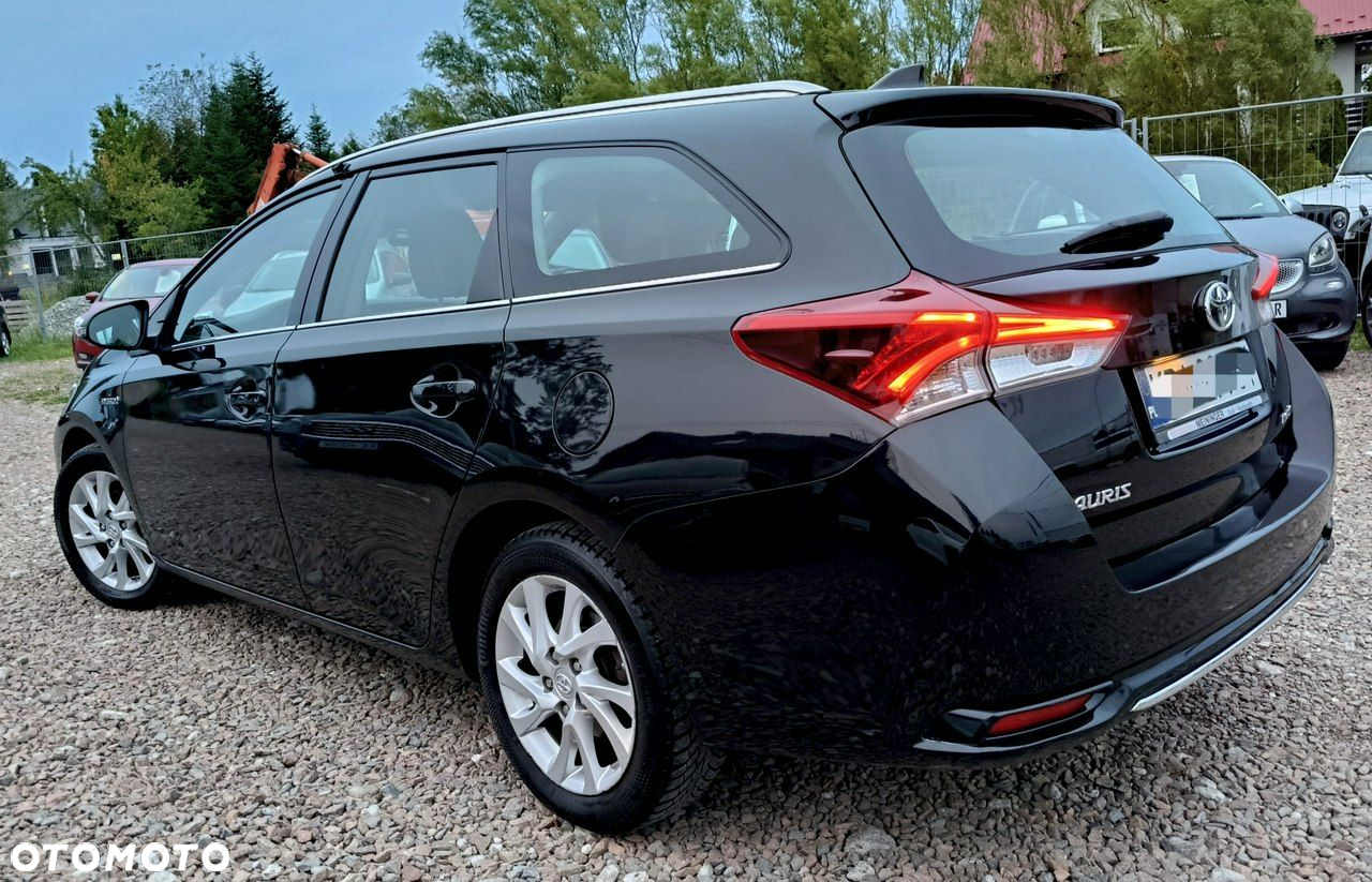 Toyota Auris - 2