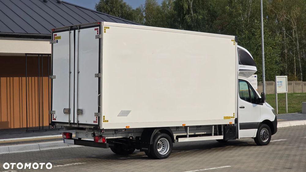 Mercedes-Benz SPRINTER 519 CDI 907❗❗190 KM / FULL OPCJA / AUTOMAT 9G-TRONIC / FULL LED / KONTENER 10EP  / DRZWI Z TYŁU / BLIŹNIAKI / XENON / RAMA / LAWETA / ZABUDOWA JEGGER / PODUSZKI PNEUMATYCZNE / SYPIALKA / SALON POLSKA ❗❗ - 15