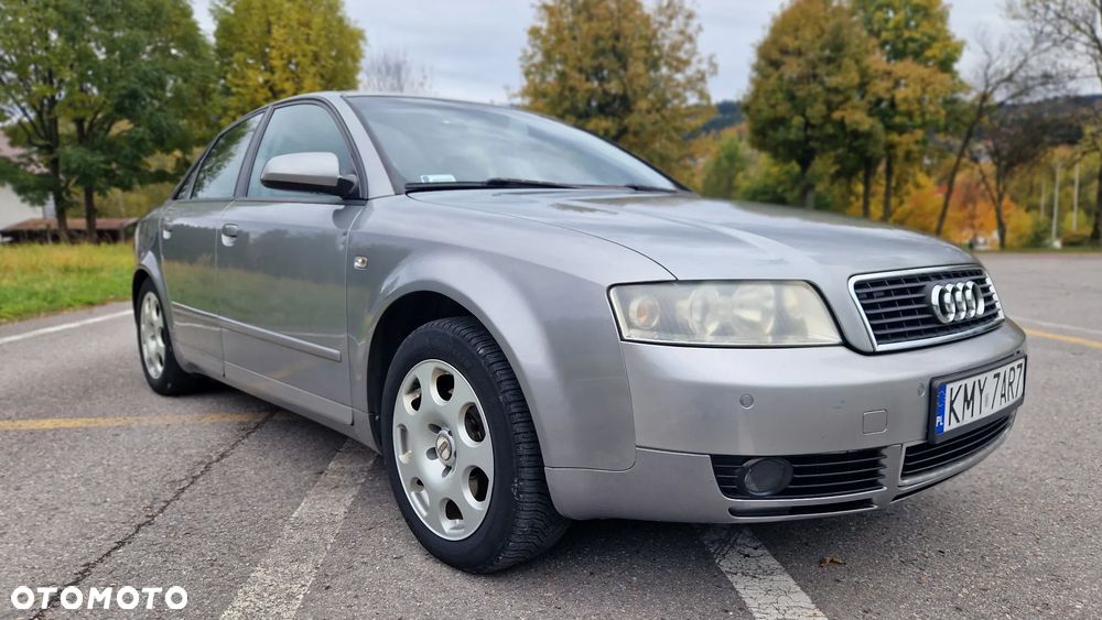 Audi A4 Limousine - 3