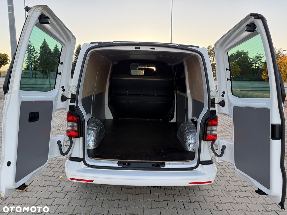 Volkswagen Transporter - 9