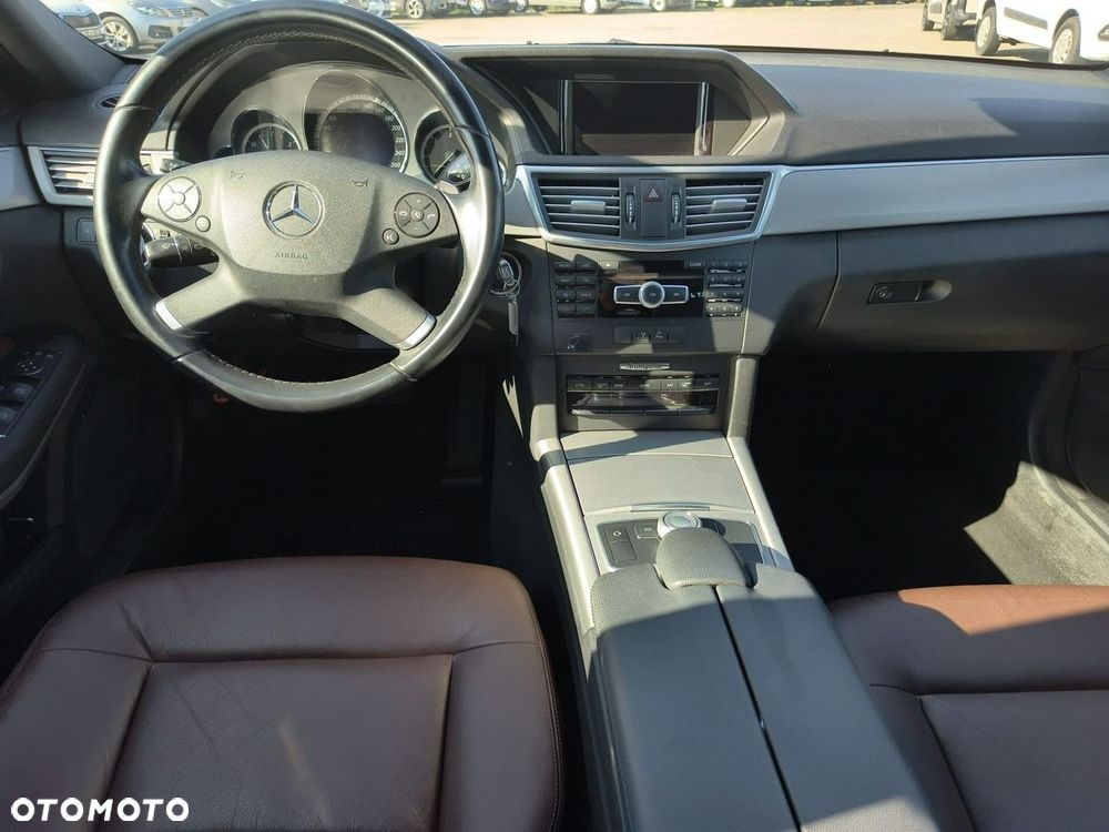 Mercedes-Benz Klasa E - 12