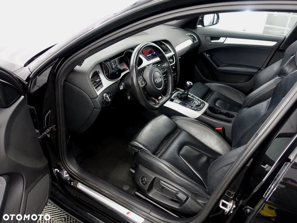 Audi A4 2.0 TDI DPF S line Sportpaket - 11