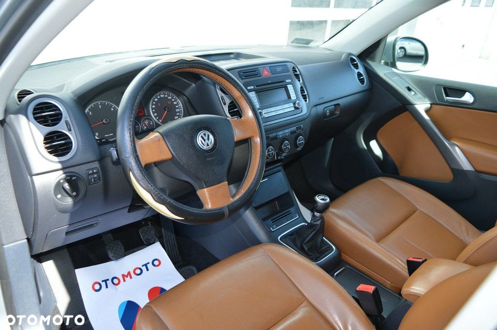 Volkswagen Tiguan - 18