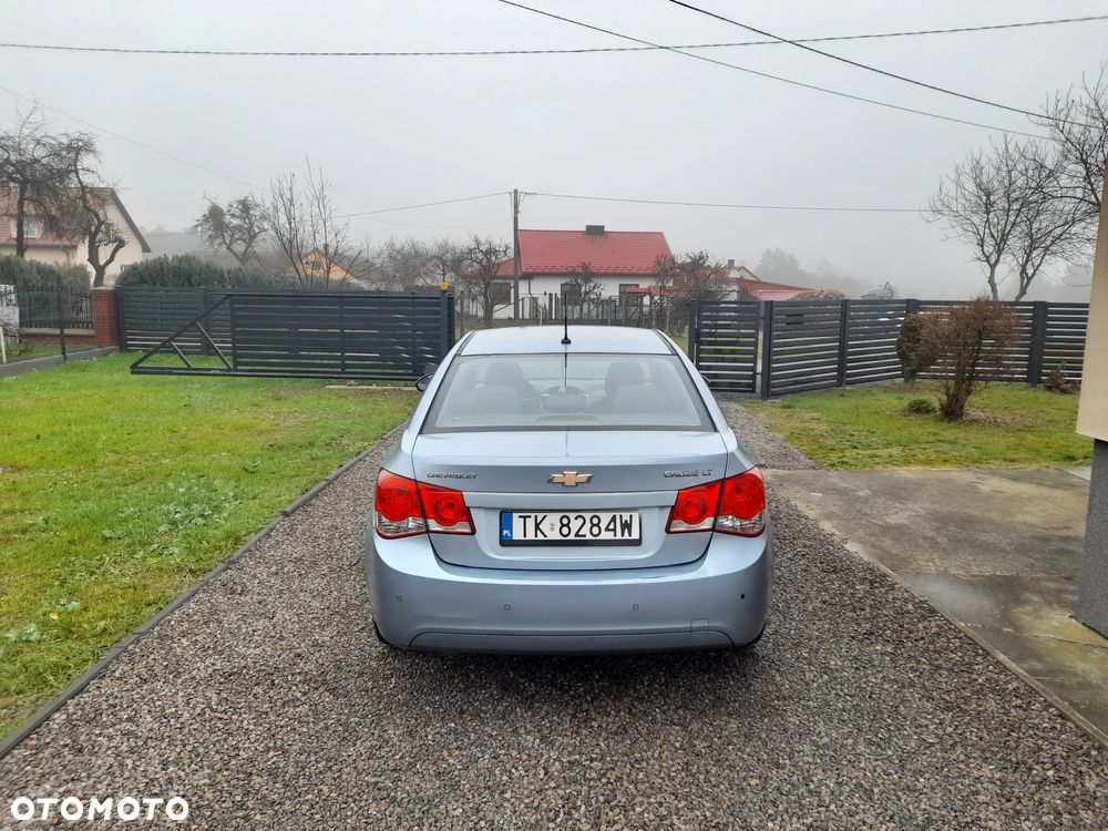Chevrolet Cruze 1.8 LT - 8