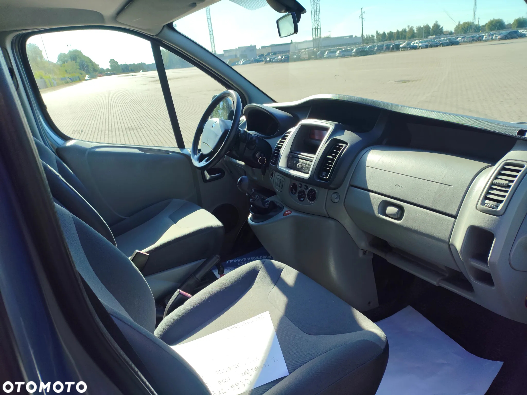 Renault Trafic 2.0 dCi 115 Passenger Expression - 13