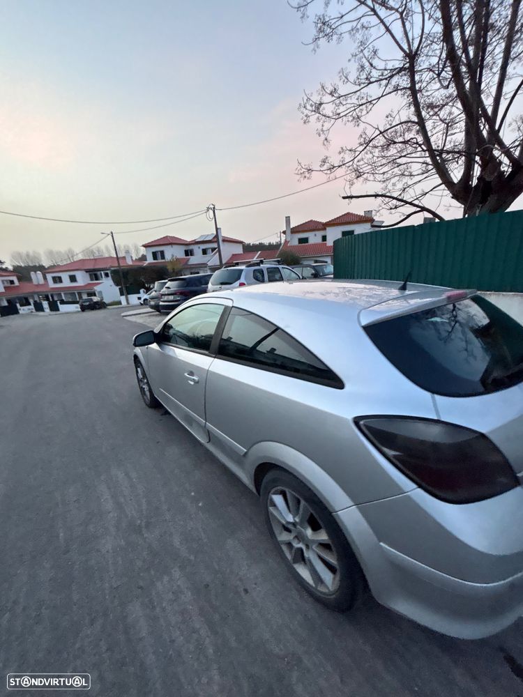Opel Astra GTC 1.9 CDTI - 8