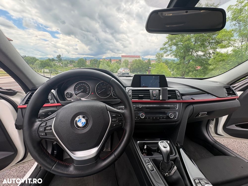 BMW Seria 3 318d xDrive - 11