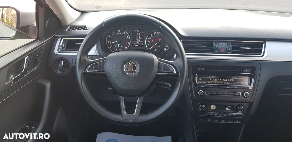 Skoda RAPID 1.2 TSI Ambition - 4