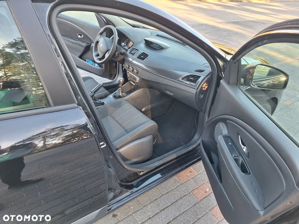 Renault Megane 1.6 16V 110 Dynamique - 11