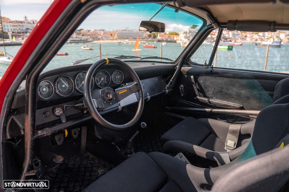 Porsche 911 Série F - 12