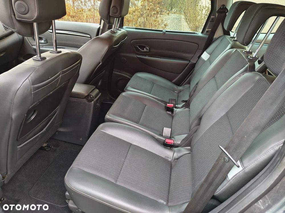 Renault Grand Scenic - 12