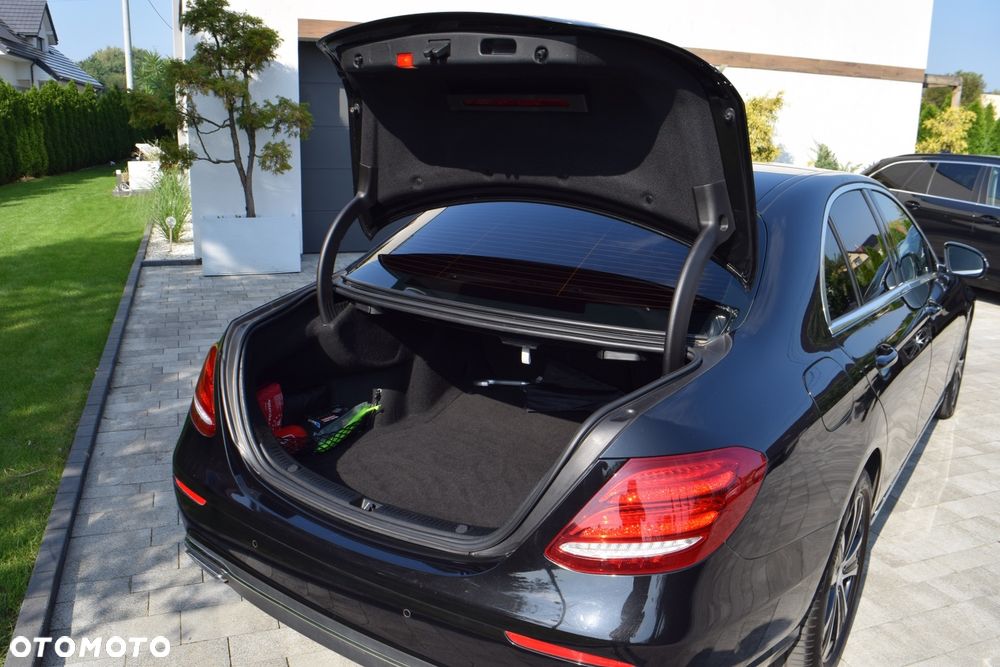 Mercedes-Benz Klasa E 220 d Business Edition 9G-TRONIC - 35