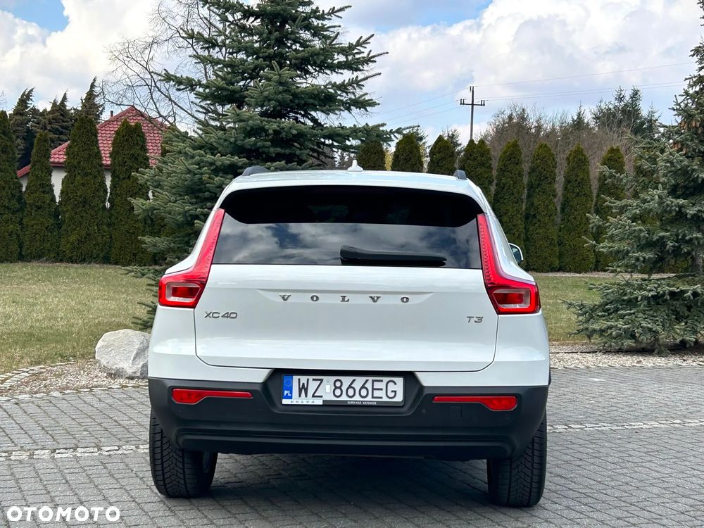 Volvo XC 40 T3 Momentum Pro - 11