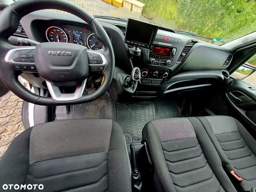 Iveco DAILY | Stan idealny | kontener 8 EP | Automat | Winda | GWARANCJA 12mc | Kamera cofania | - 12