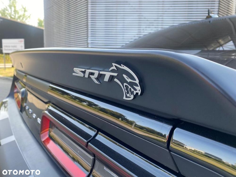 Dodge Challenger 6.2 Hellcat Widebody - 12