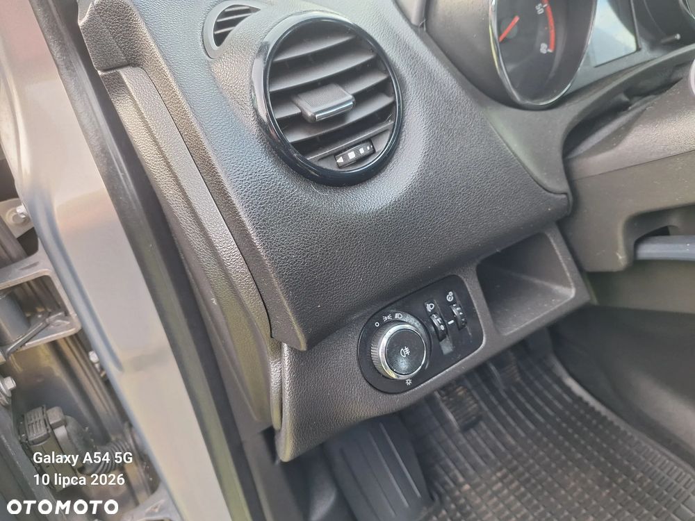 Opel Meriva - 22