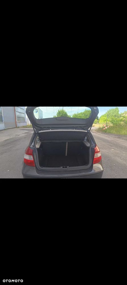 BMW Seria 1 - 12