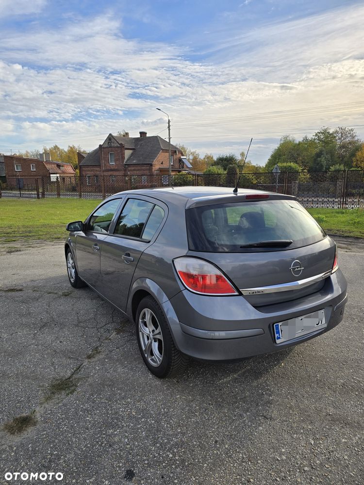 Opel Astra - 4