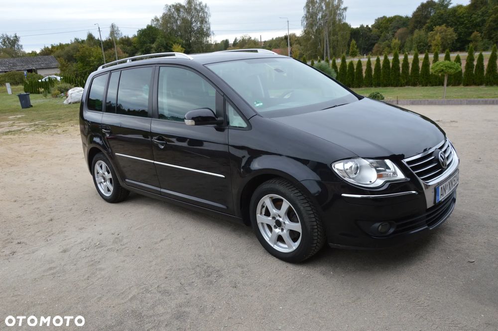 Volkswagen Touran 2.0 TDI Highline - 1