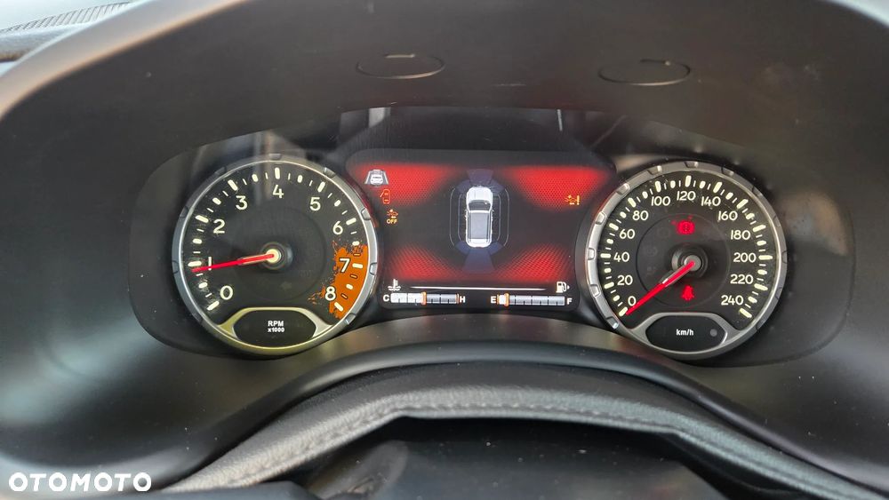 Jeep Renegade 1.4 MultiAir Limited - 25