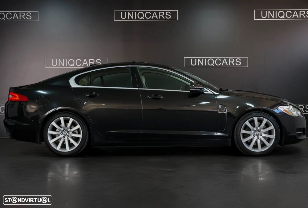 Jaguar XF 3.0 D V6 S Premium Luxury - 4