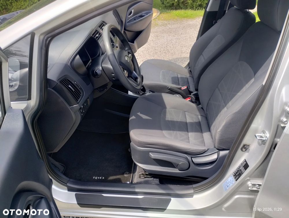 Kia Rio - 19