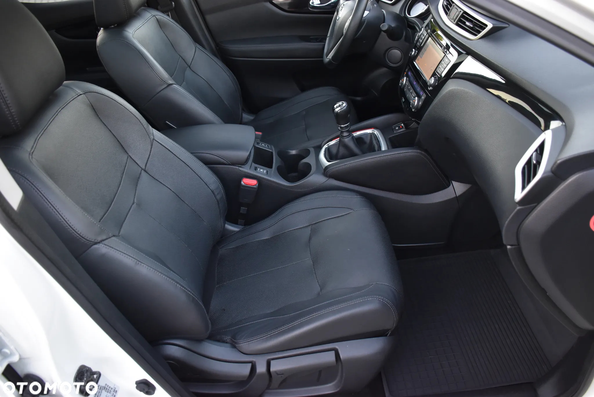Nissan Qashqai 1.6 DCi Tekna+ - 25