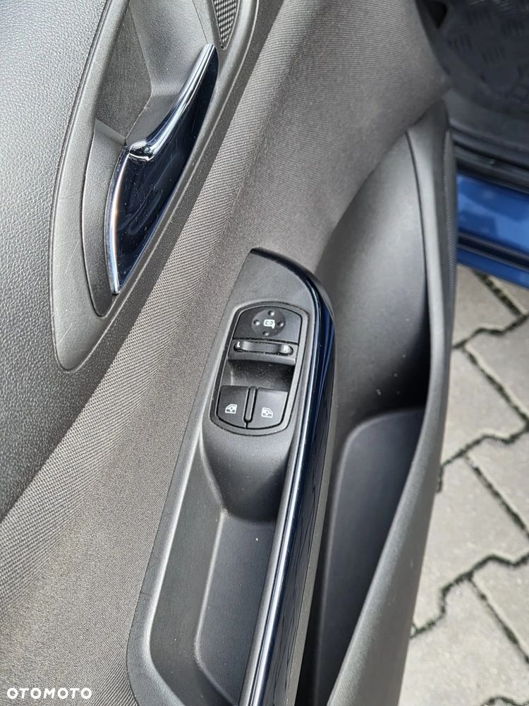 Opel Corsa 1.4 Cosmo - 11
