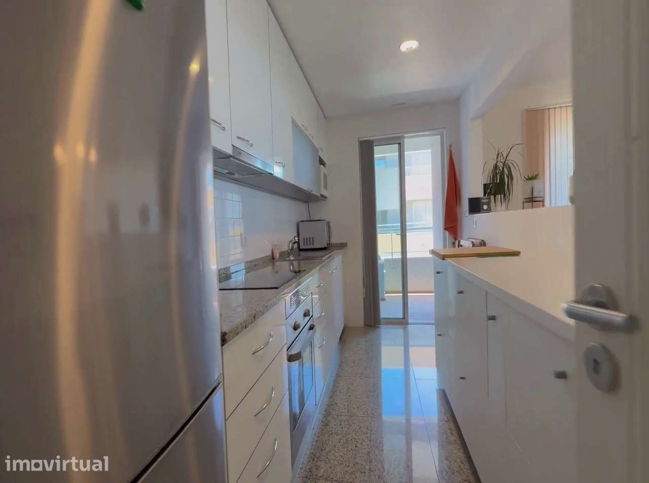 Apartamento T2 com varanda, ar condicionado e elevador Quarteira - Grande imagem: 4/24
