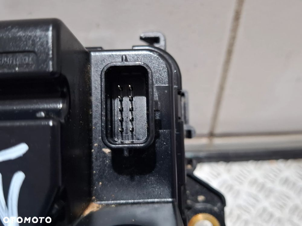 Głośnik hałasu silnika Renault Clio V 2023 1,6 e-tech hybryda generator dźwięku nr 285N77924R - 2